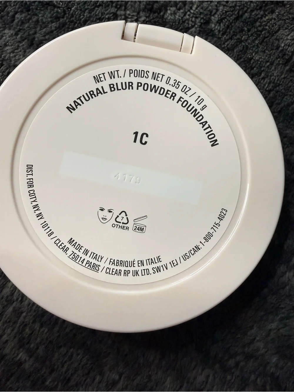 Kylie Cosmetics Natural Blur Powder Foundation — 1C fair cool undertone